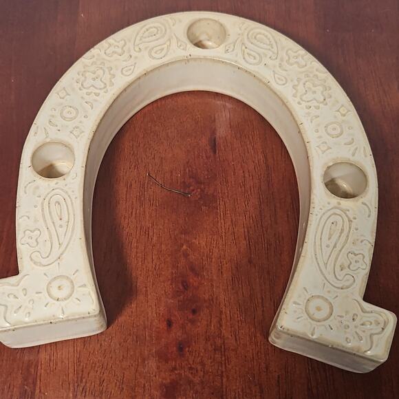 Western Beige Cream Horseshoe Candle Holder Ceramic Textured home decor - Picture 1 of 4